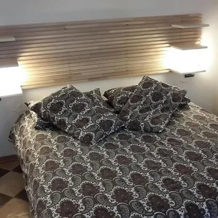 فندق مبيت وإفطار Mary Poppins's House ترييستي