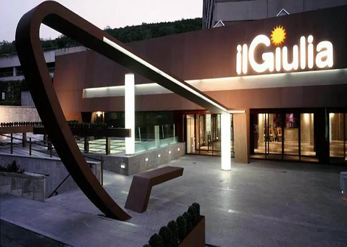 Mary Poppins's House 3*